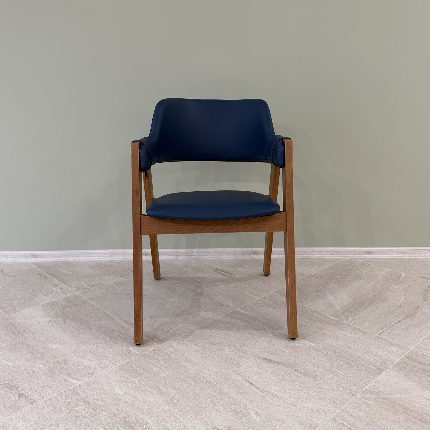 Стол Мадисън