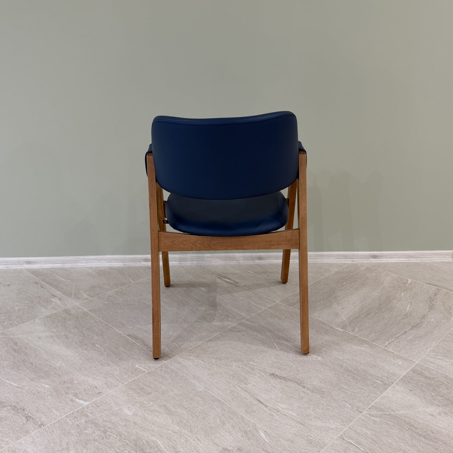 Стол Мадисън