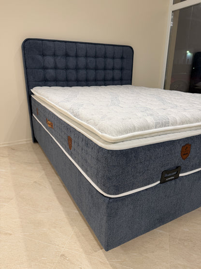 Тапицирано Легло Аура