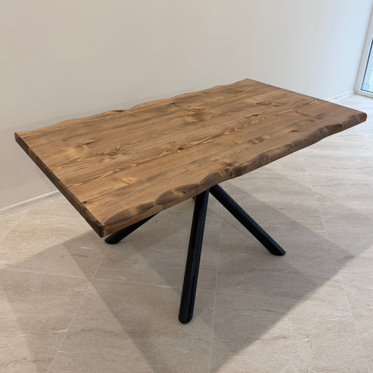 Трапезна Маса Черен Бор