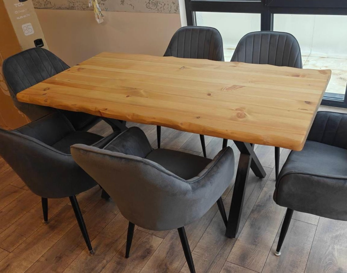 Трапезна Маса Черен Бор